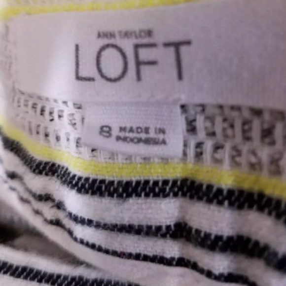 ANN TAYLOR LOFT THE RIVIERA SHORT STRIPED POCKET - Picture 5 of 6